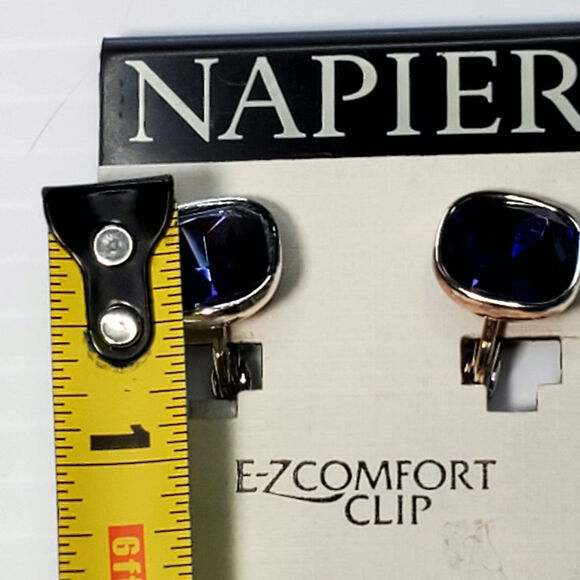 Napier Purple Rhinestone Clip On Earrings Silver Tone Unsigned New 1/2" Vtg - Picture 4 of 4